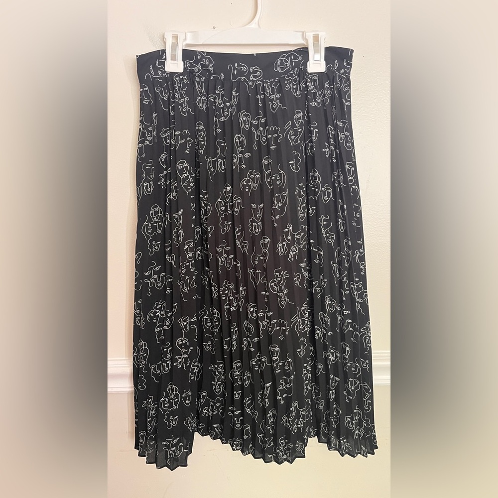 A New Day Pleated Patterned Skirt, size Small